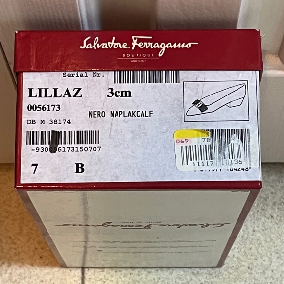 Beautiful Salvatore Ferragamo Black Shoes - Picture 6 of 6